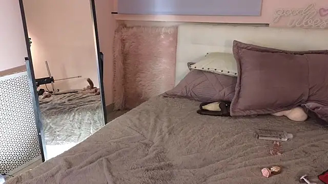 Snapshot of AmalyGreen chatting on March 2025 05:02:02 PM AmalyGreen online show from March 2025 05:02:02 PM