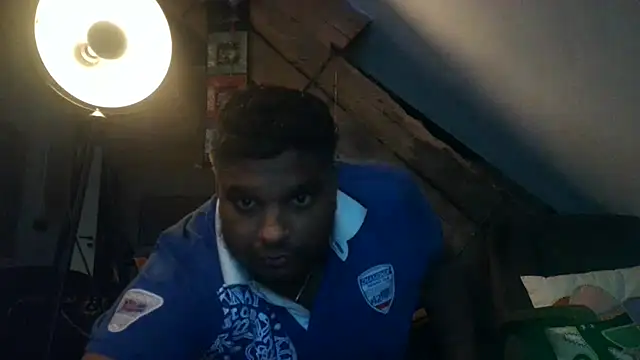 Snapshot of Bandusrilankasexymen chatting on January 2025 06:56:02 PM Bandusrilankasexymen online show from January 2025 06:56:02 PM