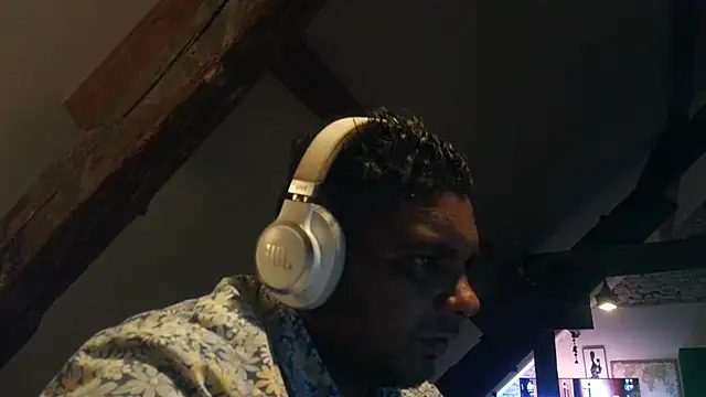 Snapshot of Bandusrilankasexymen chatting on March 2025 10:04:02 PM Bandusrilankasexymen online show from March 2025 10:04:02 PM