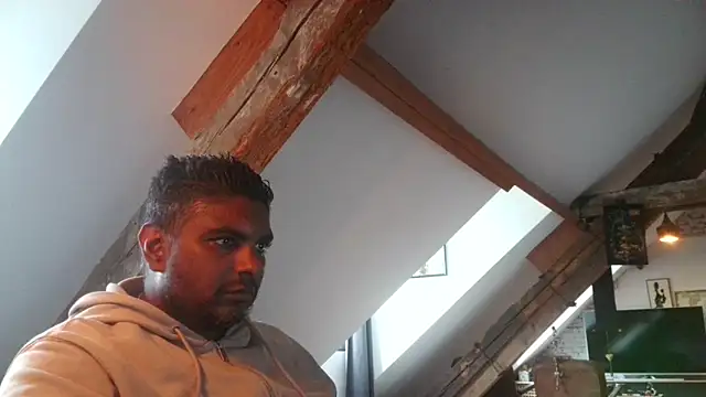 Snapshot of Bandusrilankasexymen chatting on October 2025 12:02:01 PM Bandusrilankasexymen online show from October 2025 12:02:01 PM