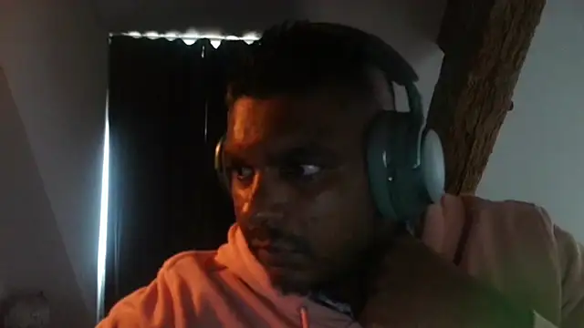 Snapshot of Bandusrilankasexymen chatting on October 2025 10:49:02 AM Bandusrilankasexymen online show from October 2025 10:49:02 AM