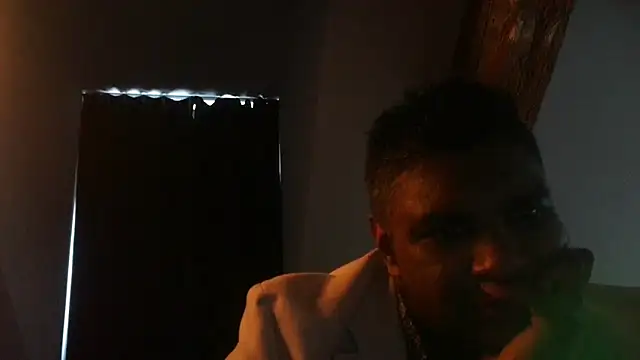 Snapshot of Bandusrilankasexymen chatting on January 2026 12:43:01 PM Bandusrilankasexymen online show from January 2026 12:43:01 PM