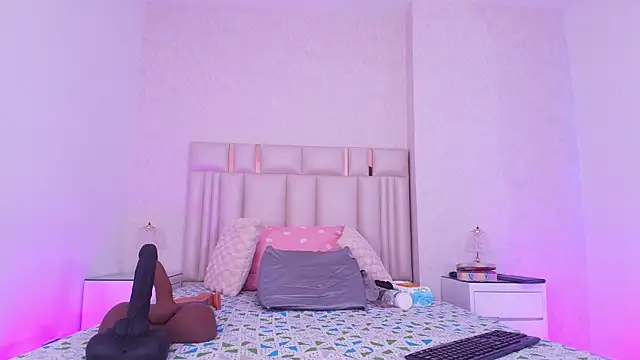  carolina fox online show from May 2026 03:04:02 AM