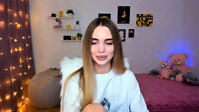 Snapshot of aPieceOfJoy chatting on December 2024 12:48:02 AM aPieceOfJoy online show from December 2024 12:48:02 AM