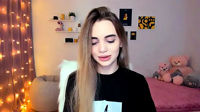 Snapshot of aPieceOfJoy chatting on December 2024 09:22:02 PM aPieceOfJoy online show from December 2024 09:22:02 PM