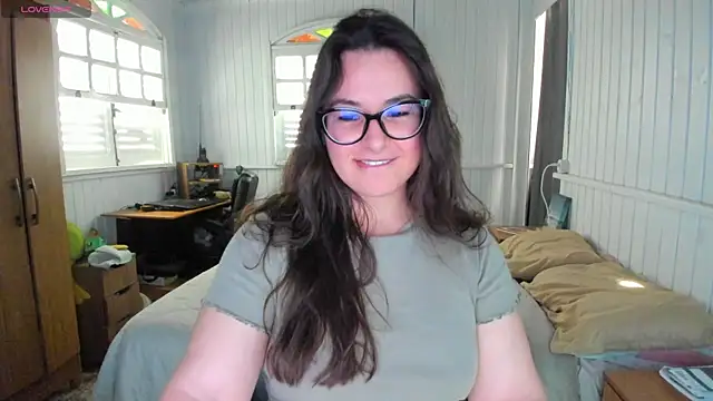 Snapshot of anna_love_hot chatting on October 2025 07:25:02 PM anna love hot online show from October 2025 07:25:02 PM