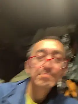 Senzuri kun online show from November 2025 08:51:01 PM