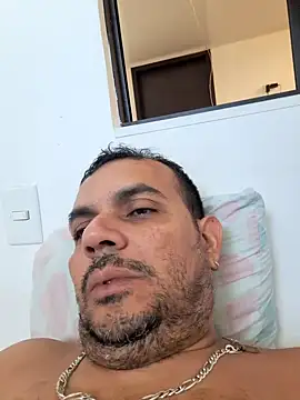 Snapshot of Ben_joseph1976 chatting on January 2025 04:23:02 PM Ben joseph1976 online show from January 2025 04:23:02 PM