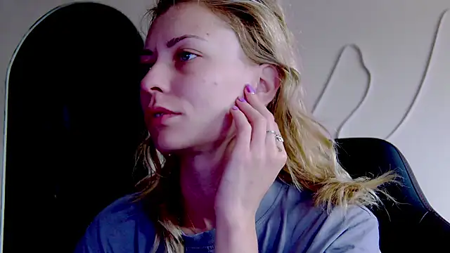 karo123421 online show from November 2025 09:07:02 AM