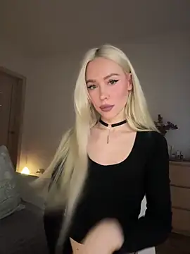 xDinnax online show from November 2025 03:49:02 AM