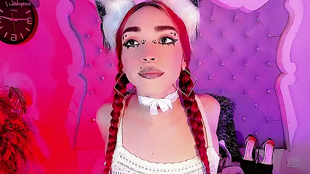 LeyXandrabraz online show from May 2026 07:56:01 PM