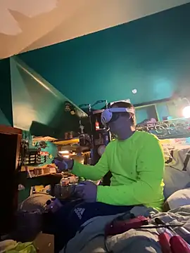 charactrzero online show from October 2025 12:58:01 AM