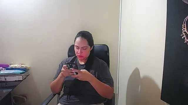 Snapshot of kendall_52 chatting on December 2024 01:51:02 PM kendall 52 online show from December 2024 01:51:02 PM