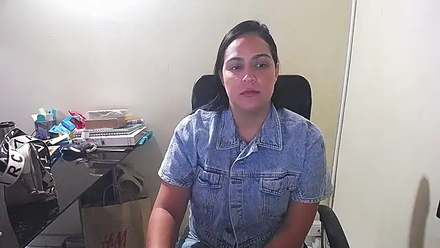 Snapshot of kendall_52 chatting on January 2025 12:50:02 PM kendall 52 online show from January 2025 12:50:02 PM