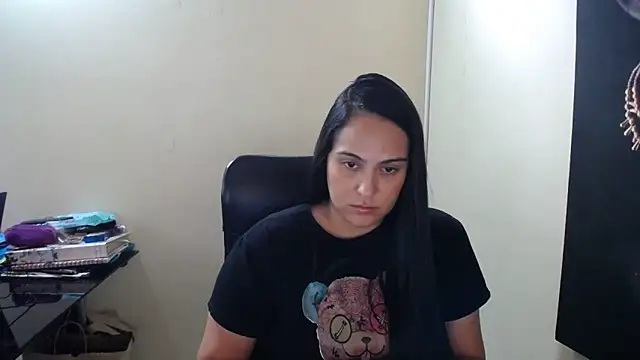 Snapshot of kendall_52 chatting on February 2025 02:15:01 PM kendall 52 online show from February 2025 02:15:01 PM