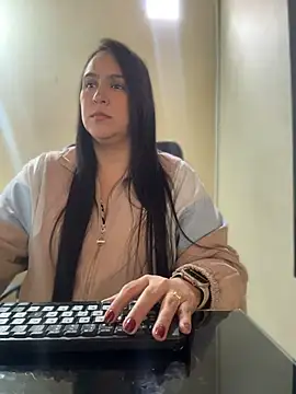 kendall 52 online show from April 2026 02:43:02 PM