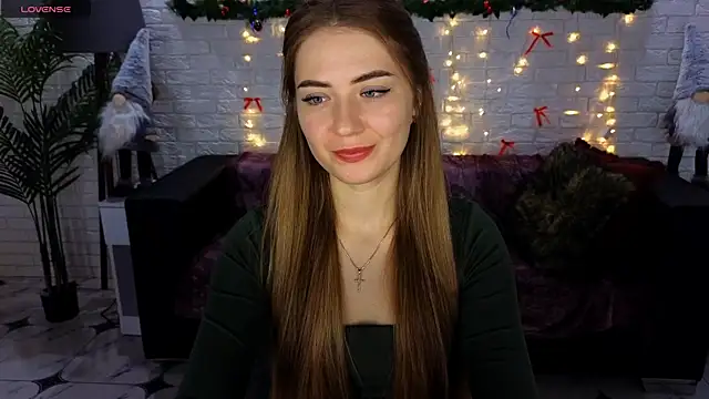 Snapshot of Adelyna_Bird chatting on January 2025 07:24:01 AM Adelyna Bird online show from January 2025 07:24:01 AM