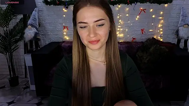 Snapshot of Adelyna_Bird chatting on January 2025 10:27:02 AM Adelyna Bird online show from January 2025 10:27:02 AM