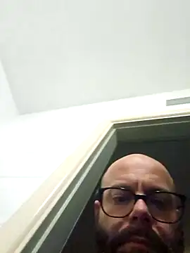 Snapshot of Dolceporco19 chatting on November 2025 05:45:01 PM Dolceporco19 online show from November 2025 05:45:01 PM