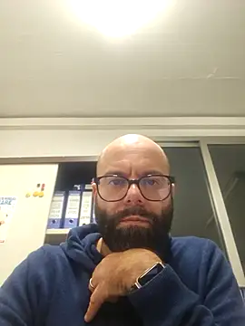 Snapshot of Dolceporco19 chatting on December 2025 04:13:02 PM Dolceporco19 online show from December 2025 04:13:02 PM