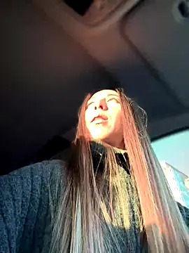 EvaCatt online show from November 2025 02:28:01 AM