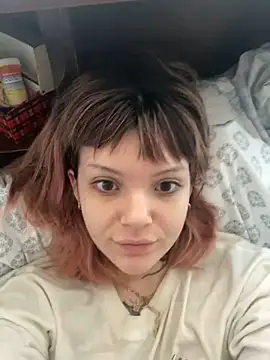 Snapshot of SweetMaisie chatting on January 2025 07:31:02 PM SweetMaisie online show from January 2025 07:31:02 PM