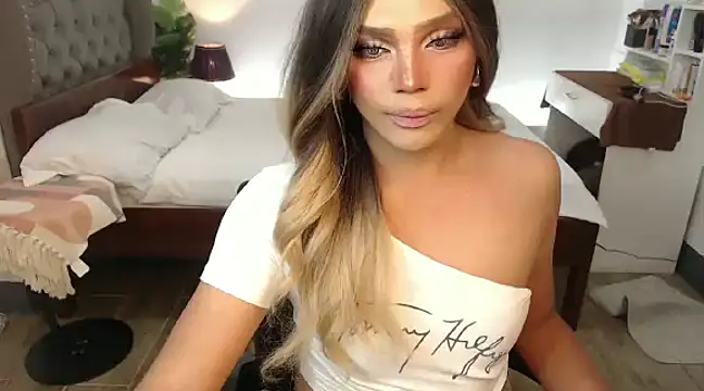 liaa lurrecams online show from March 2025 06:08:02 PM