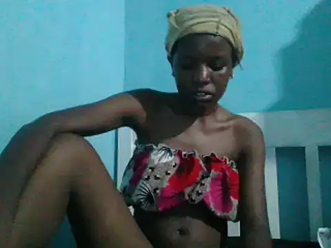 Snapshot of sweetchic_ chatting on February 2025 05:15:01 PM sweetchic online show from February 2025 05:15:01 PM