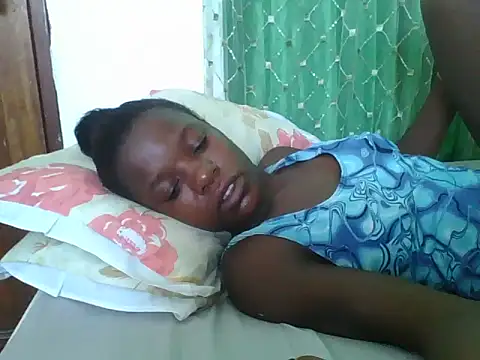 sweetchic  online show from December 2025 07:48:02 AM