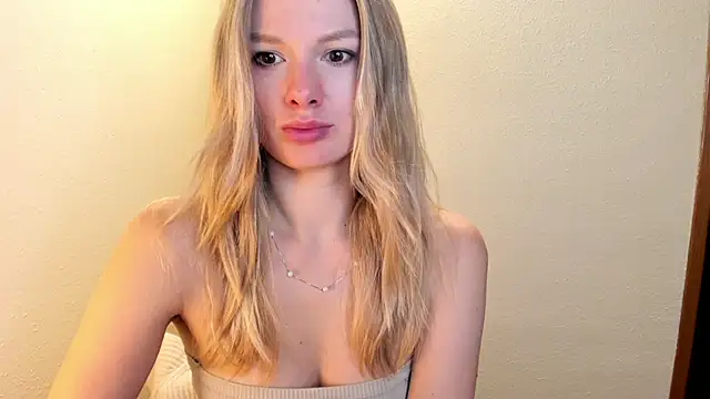 Snapshot of Annloveyou chatting on December 2024 11:42:02 PM Annloveyou online show from December 2024 11:42:02 PM