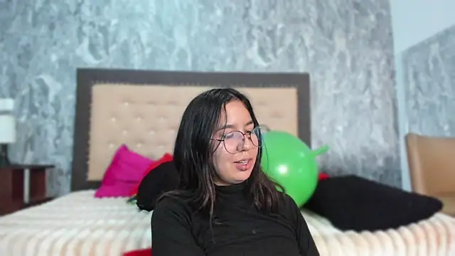 Lia sarahi online show from March 2025 11:14:02 AM