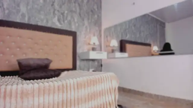 Lia sarahi online show from November 2025 11:43:01 AM