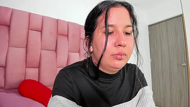 Lia sarahi online show from February 2026 12:31:01 AM