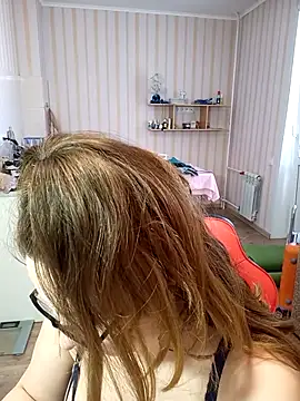 DienkaGreen online show from February 2025 05:23:02 AM