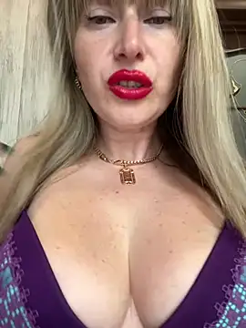 Kittenforyou online show from May 2026 12:01:01 PM
