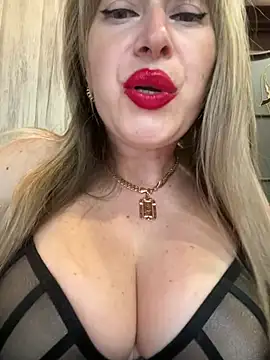 Kittenforyou online show from May 2026 12:01:01 PM