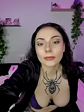 Snapshot of Moxxxie chatting on December 2024 05:17:02 PM Moxxxie online show from December 2024 05:17:02 PM