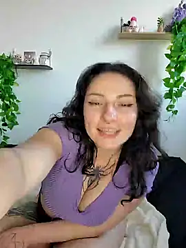 Snapshot of Moxxxie chatting on March 2025 04:19:02 PM Moxxxie online show from March 2025 04:19:02 PM