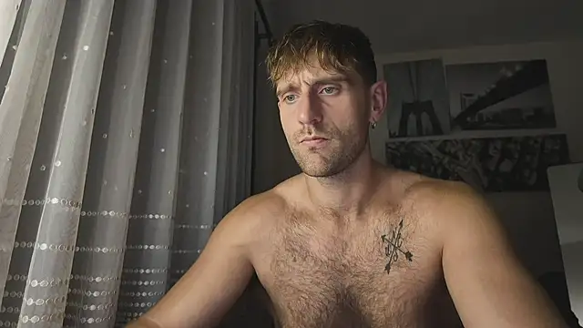 Snapshot of lukegunn chatting on February 2026 11:56:02 PM lukegunn online show from February 2026 11:56:02 PM