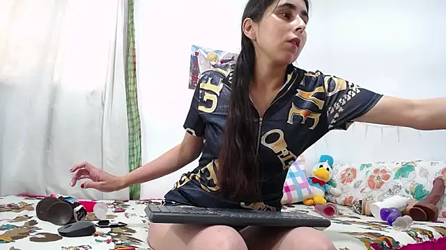 camila camila online show from March 2026 05:39:01 PM