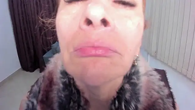 Snapshot of cintiagreyx chatting on December 2025 11:26:02 AM cintiagreyx online show from December 2025 11:26:02 AM