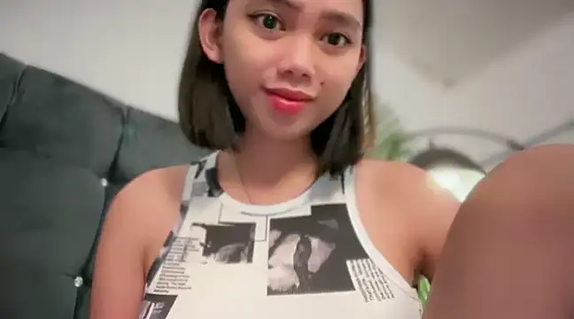 Snapshot of GenesisCastillano chatting on March 2025 05:02:02 PM GenesisCastillano online show from March 2025 05:02:02 PM