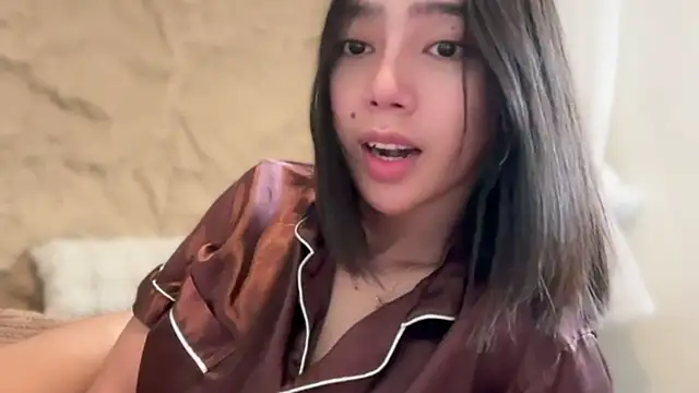 Snapshot of GenesisCastillano chatting on March 2026 02:29:02 AM GenesisCastillano online show from March 2026 02:29:02 AM