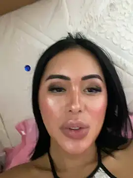 Snapshot of HeavenlyStar chatting on December 2024 04:26:01 PM HeavenlyStar online show from December 2024 04:26:01 PM