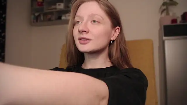 Snapshot of mollytuck chatting on December 2024 05:59:02 PM mollytuck online show from December 2024 05:59:02 PM