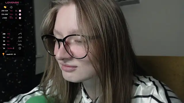 Snapshot of mollytuck chatting on March 2025 02:52:02 PM mollytuck online show from March 2025 02:52:02 PM