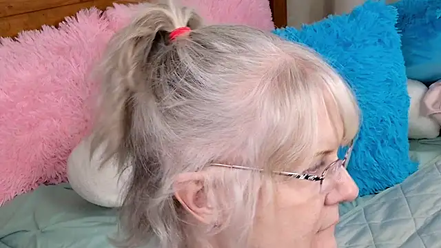 Snapshot of Kaitlyn_Winters chatting on January 2025 01:16:02 AM Kaitlyn Winters online show from January 2025 01:16:02 AM