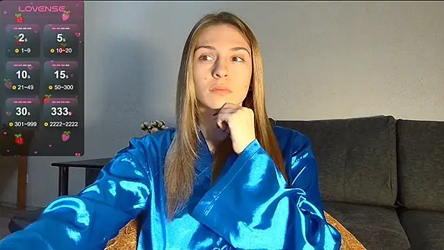 LovelyKatea online show from December 2024 04:40:01 PM