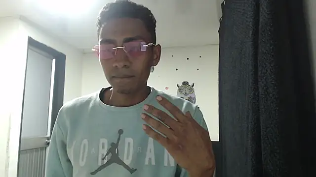 stifen  online show from January 2025 07:04:02 PM