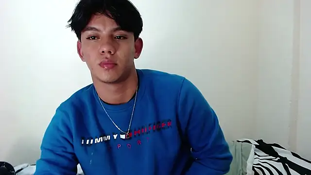 Apolo  lommelli online show from January 2026 10:47:02 PM